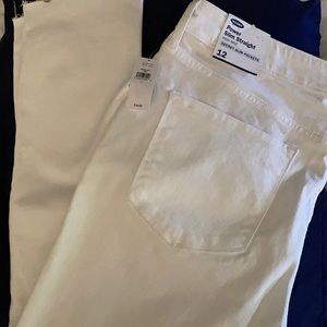 Brand new Old Navy Power Slim Straight Jeans 12